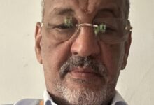 صورة خداد ولد المخطار يعزي في وفاة الاطار مولاي العربي ولد زيدان