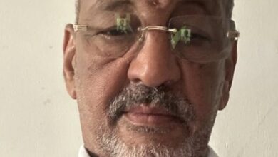 صورة خداد ولد المخطار يعزي في وفاة الاطار مولاي العربي ولد زيدان