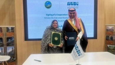 صورة رئيسة جهة نواكشوط توقع اتفاقية مع المعهد العربي لإنماء المدن