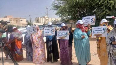 صورة المعلمون المساعدون يحتجون أمام وزارة التربية