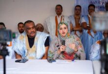 صورة القيادية في الحزب الحاكم الوزيرة بنت انتهاه تشيد بالسياسات الاجتماعية التي ينفذها الرئيس غزواني