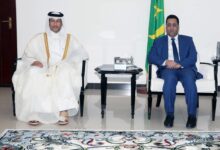 صورة الوزير الأول يجري مباحثات مع السفير القطري