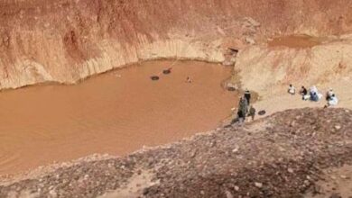 صورة ازويرات : إنتشال جثمان طفل غرق في بركة مياه على طريق منشأة To14