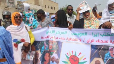 صورة إجراءات أمنية مشددة بالتزامن مع محاكمة نشطاء حركة «إيرا»