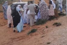 صورة نقل سائق إلى مستشفى روصو بعد إصابته في حادث سير على طريق روصو–نواكشوط