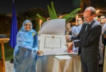 صورة تكريما لجهودها في التنمية.. إسبانيا توشح رئيسة جهة نواكشوط