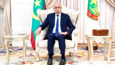 صورة غزواني يجتمع بالوزير الأول والولاة لتقييم جاهزية 28 مركزًا صحيًا بنواكشوط